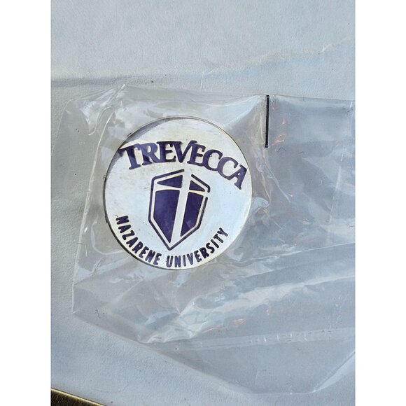 Trevecca Club‎ Trevecca Nazarene College Vintage Keychain and Pin - Picture 2 of 7